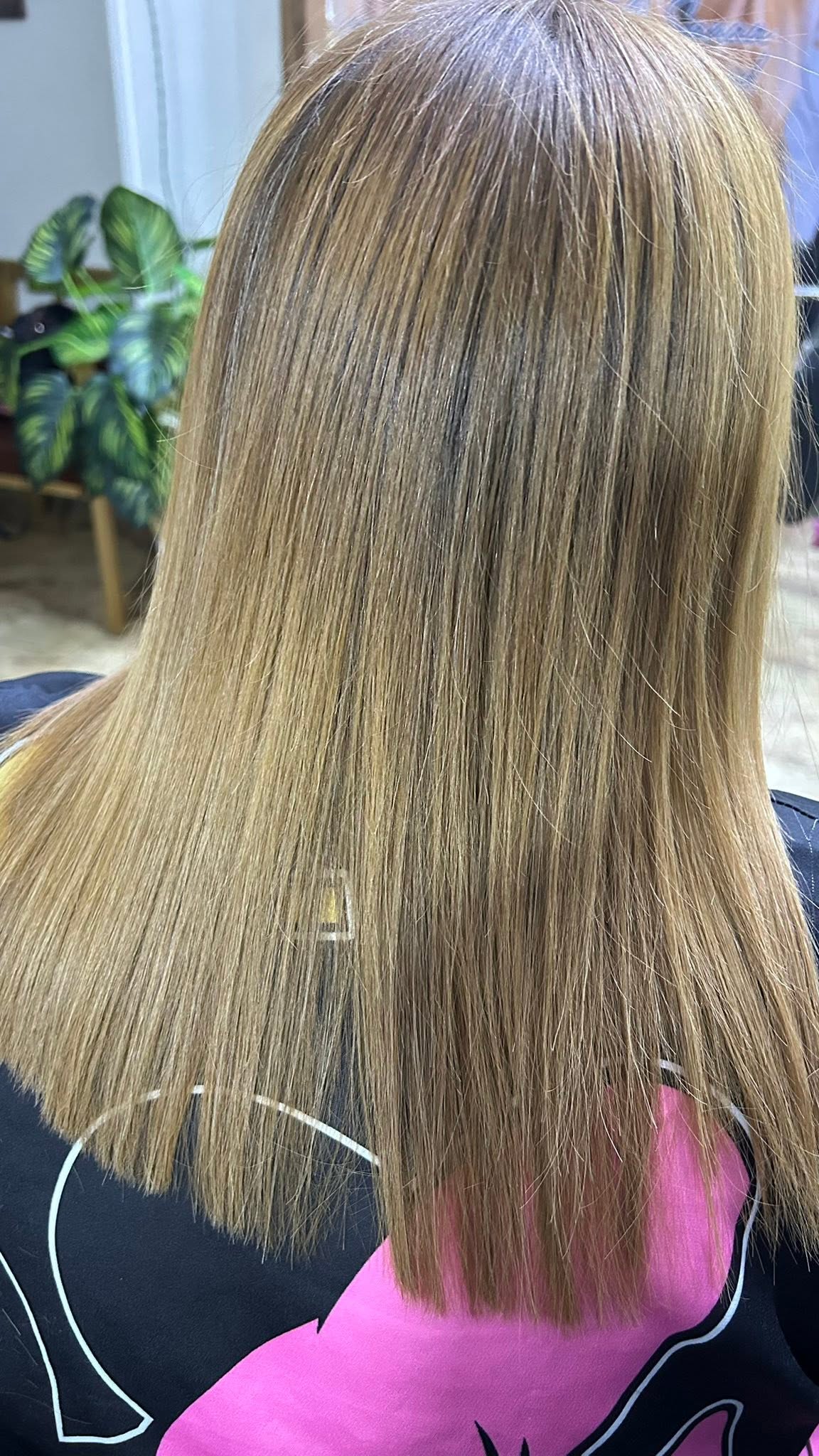 beauty salon 3rd settlement new cairo sleek blowout back view